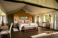 Ingwe Pan Camp