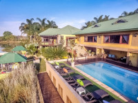 Bambuu Lakeside Lodge