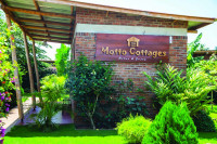 Motto Cottages
