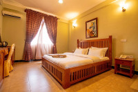 Summit Safari Lodge