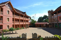 Vatolahy Hotel Budget hotel in Antsirabe (City) – Breakfast Included +8 Photos +7 Photos