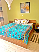 Yambi Hotel
