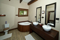 Hakusembe River Lodge