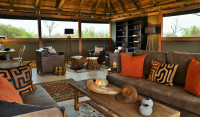 Nogatsaa Pans Chobe Lodge