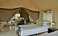Nogatsaa Pans Chobe Lodge