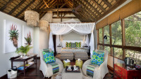 Royal Chundu River Lodge