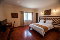 Le Royal Palace Hotel Mid-range hotel in Antsirabe (City) – Breakfast Included +5 Photos +4 Photos