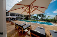Latitude 0° Hotel