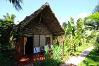 La Pirogue Hotel Mid-range hotel in Mahambo (Town) – Breakfast Included +8 Photos +7 Photos