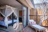 Safari Moon Luxury Bush Lodge