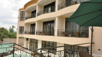 Five to Five Hotel