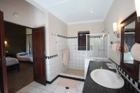 Perry’s Bridge Hollow Boutique Hotel