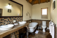 Umkumbe Safari Lodge Riverside