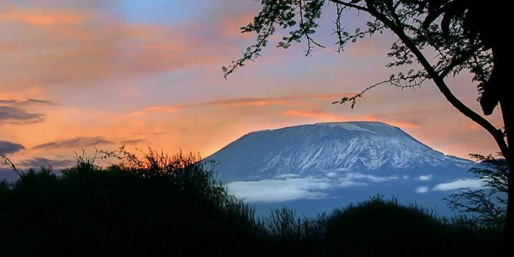 4-Day Amboseli - Samburu NP to Diani Budget Escapede