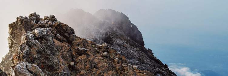 Arusha/Moshi to Momella Gate 1500 m – Miriakamba Hut 2500