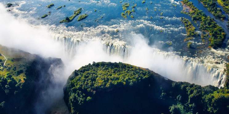 1-Day Airport Shuttle from Victoria Falls Airport